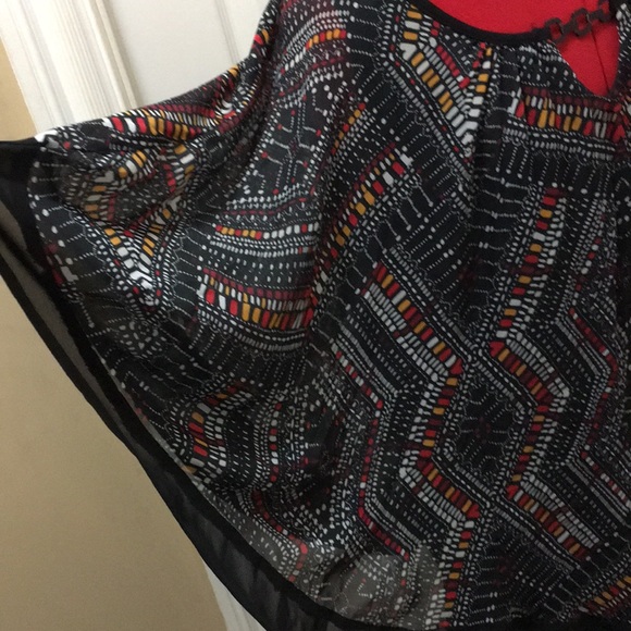 Gorgeous sheer layered top! - Picture 3 of 4